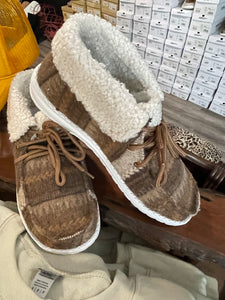 Alaska Mocs *brown*